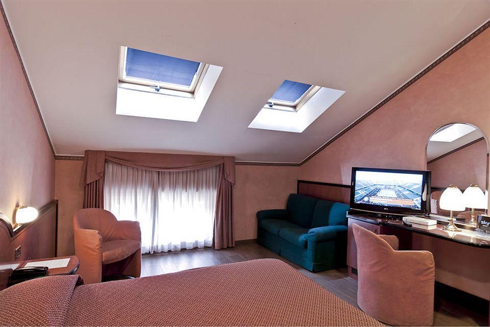 Ih Hotels Milano Puccini Extérieur photo